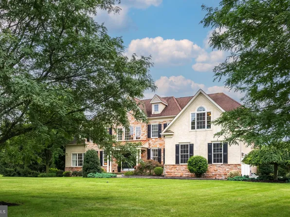 4040 Steeplechase Dr, Collegeville, PA 19426