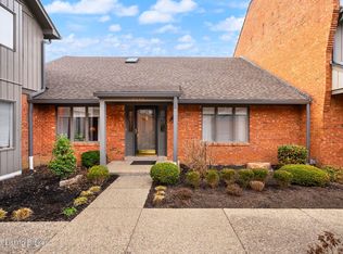 5528 Forest Lake Dr, Prospect, KY