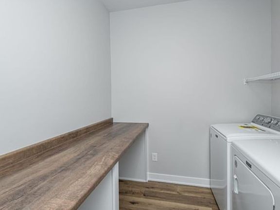 5th image of 1588 Brandt Dr NE