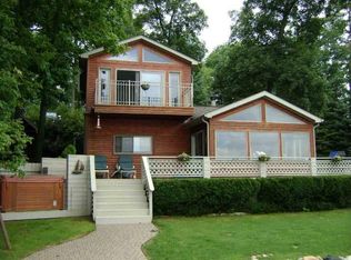 7035 Whitney Woods Rd, Fenton, MI 48430