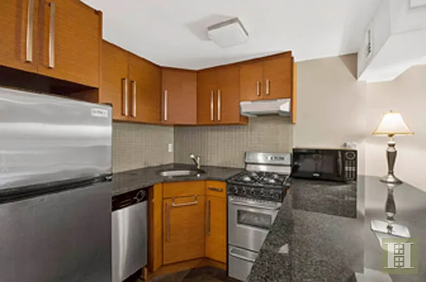 Rented by Halstead Real Estate | media 20