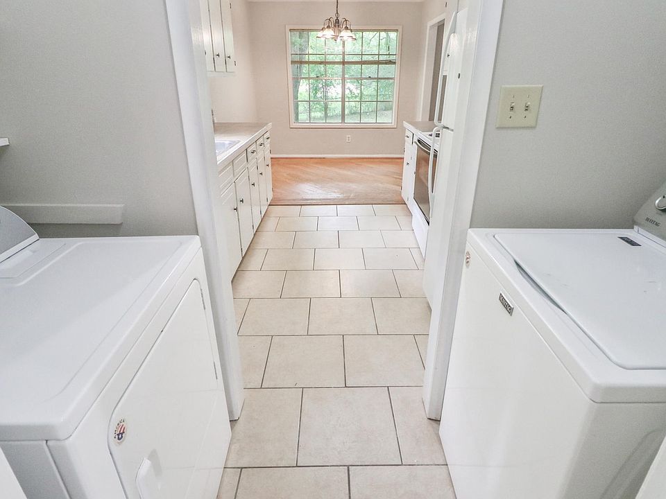 1st image of 1404 Tara Ct