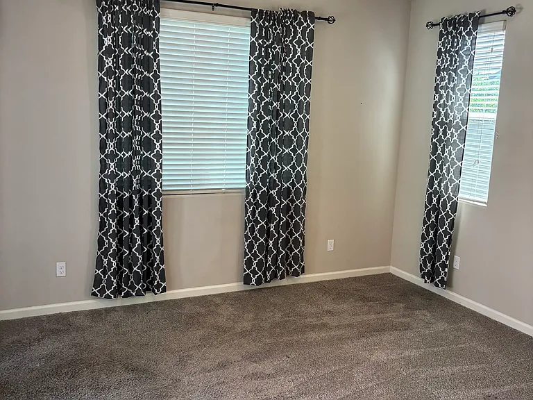 4110 Sussex Ave — Photo 7