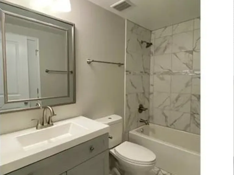 Bathroom2