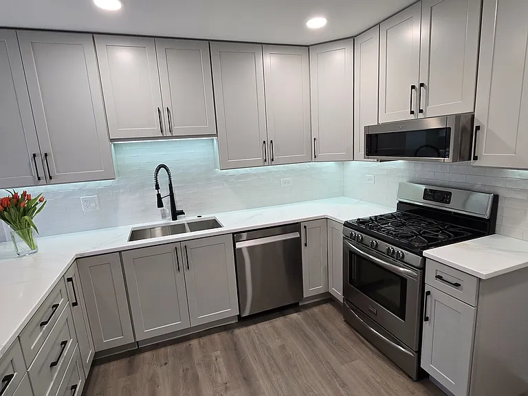 1934 Town Dr — Photo 1