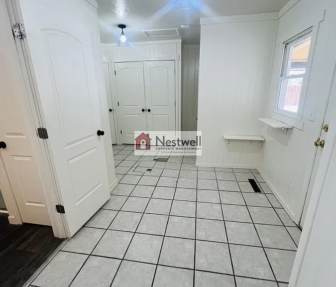 254 E Main St — Photo 15