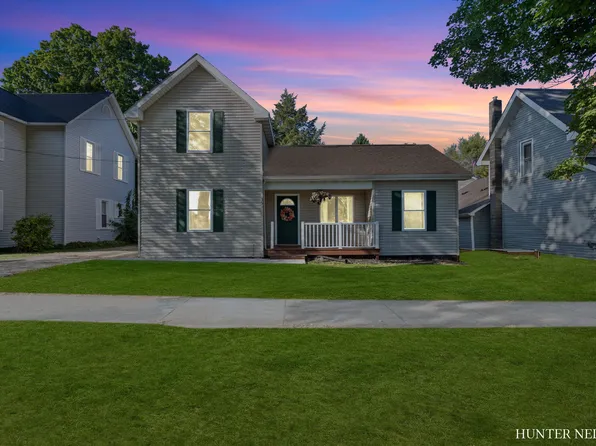 35 W Waterloo St, Casnovia, MI 49318
