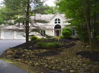 11850 Tall Pines Dr, Chardon, OH 44024