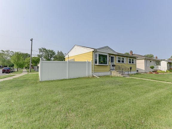 3rd image of 3348 Eder Ave