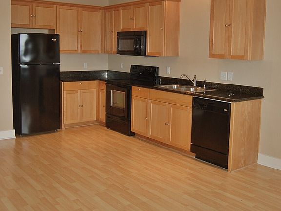 2nd image of 214 E San Antonio St APT 204