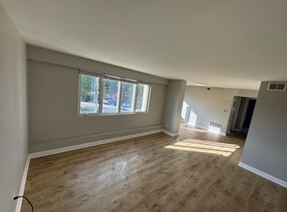 941 N Northwest Hwy APT 2B, Park Ridge, IL 60068