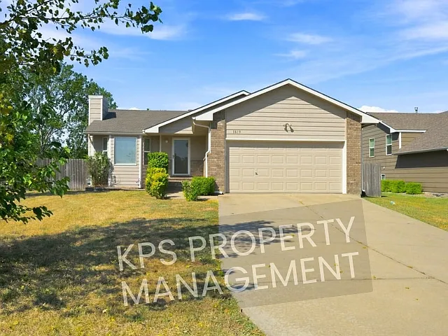 1819 N Honeysuckle Cir