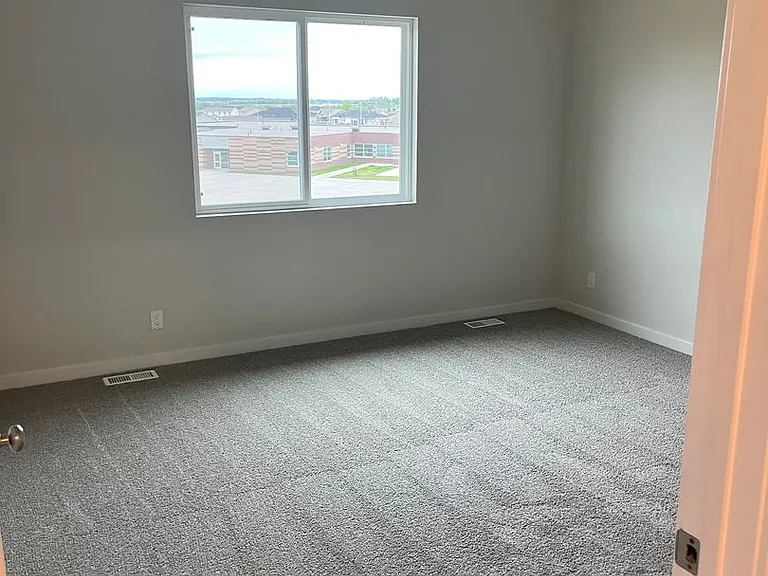 12354 Edgewater Dr — Photo 17