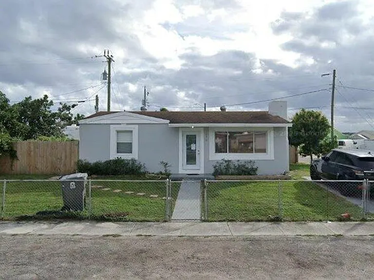 1008 Elm Rd — Photo 13