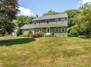 4 Dean St, Medway, MA 02053