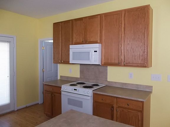 4th image of 4823 Eaves Ln