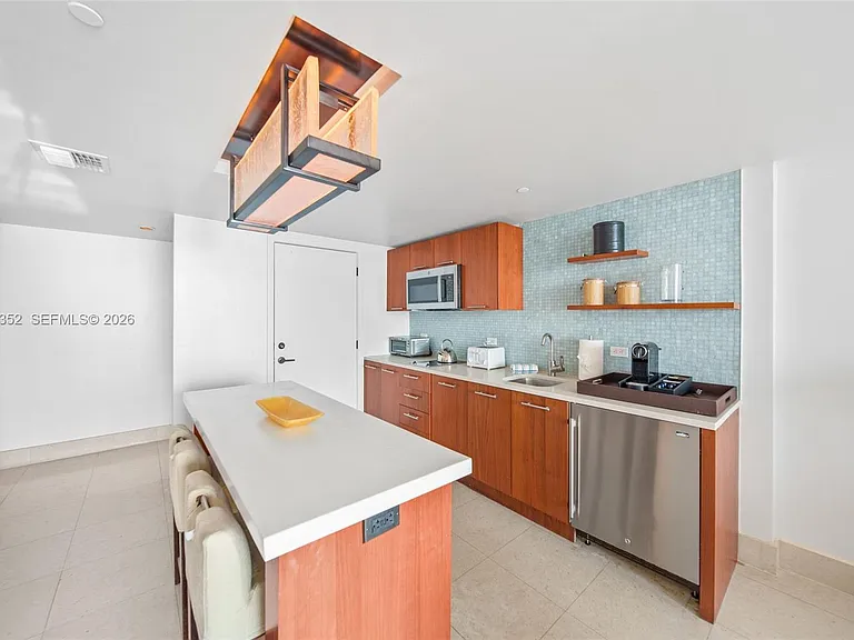 6801 Collins Ave #604 — Photo 7