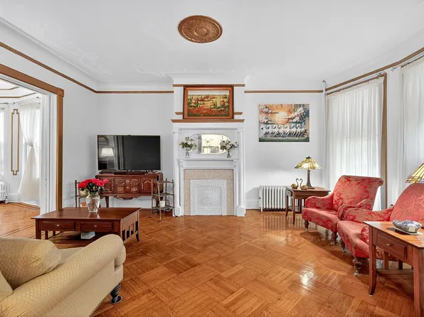 116 Bentley Avenue image 7 of 50