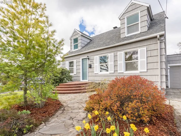 7625 NE Stanton St, Portland, OR 97213