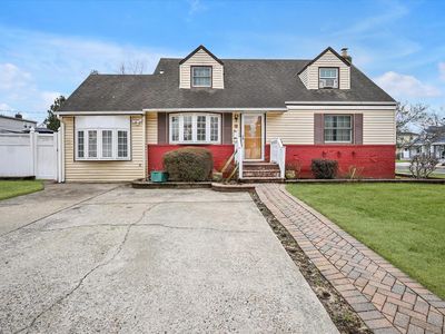 166 Green Valley Road, East Meadow, NY, 11554