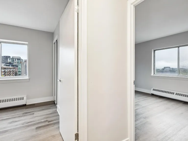 325 Besserer St — Photo 16