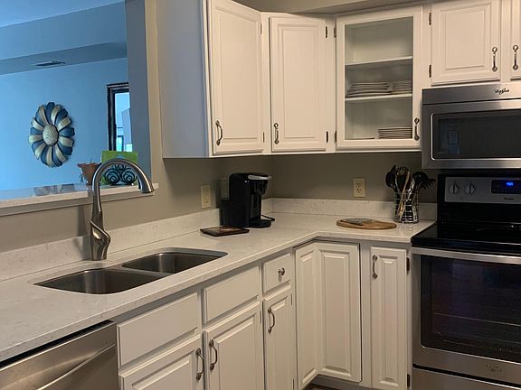 Microwave, dishwasher