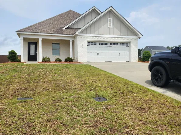 208 Daffodil Ct, Rehobeth, AL 36301