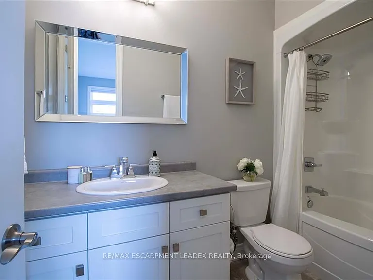 19 Secinaro Ave — Photo 30