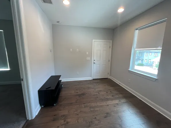 209 S Moody Ave, Tampa, FL 33606