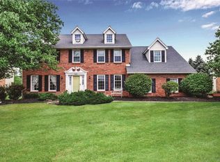 8352 Clarence Ln N, East Amherst, NY 14051