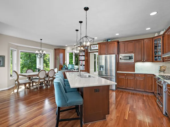 4164 Cashell Gln, Eagan, MN 55122