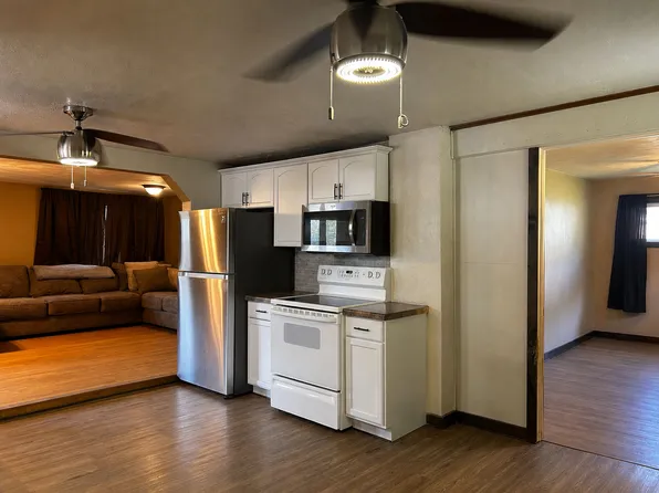 2009 Main St, Claridge, PA 15623