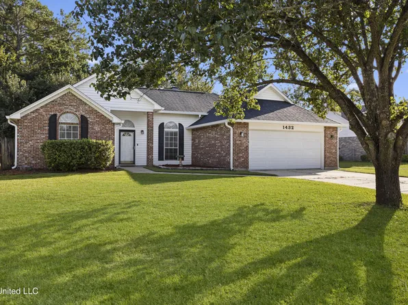 1432 Louis Alexis Trl, Gautier, MS 39553