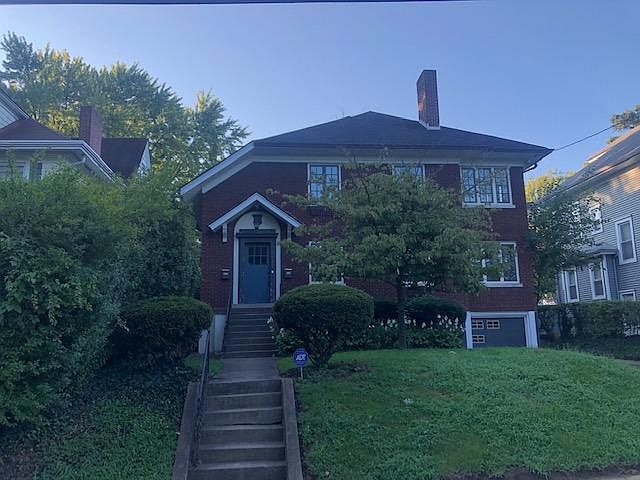 1st image of 2132 Bonnycastle Ave #200