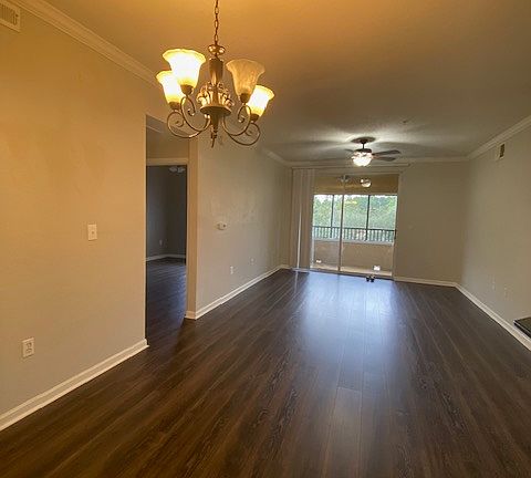 5th image of 8539 Gate Pkwy #1437