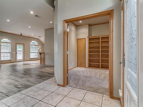 2nd image of 906 Renita Way