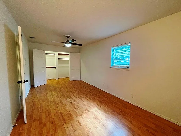 300 El Paso St — Photo 13