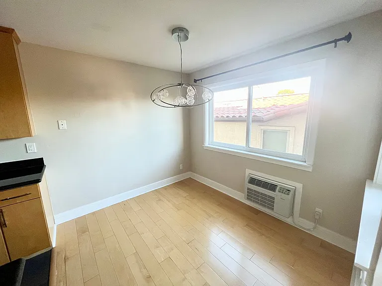 836 W Pennsylvania W #205 — Photo 5