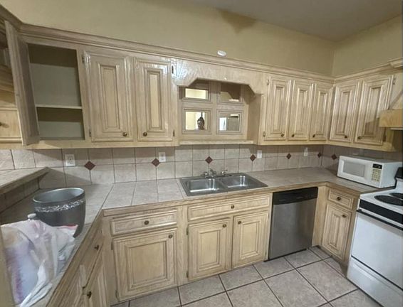 4th image of 606 Buena Vista Dr APT B