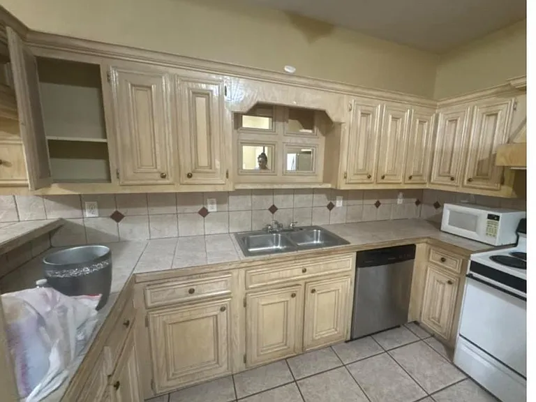606 Buena Vista Dr #B — Photo 4