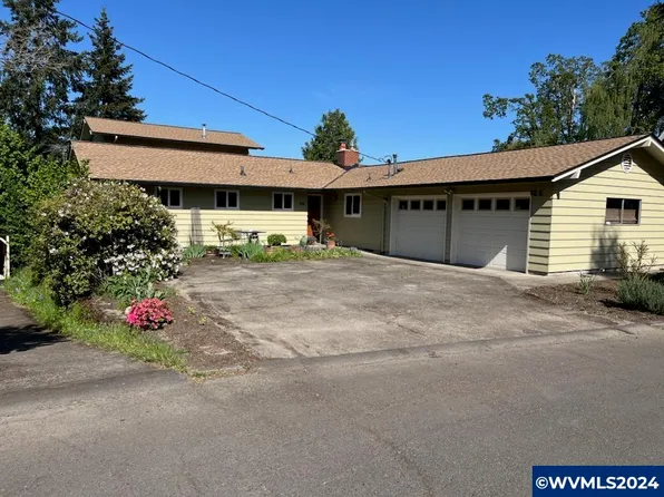 125 Cherry St, Silverton, OR 97381