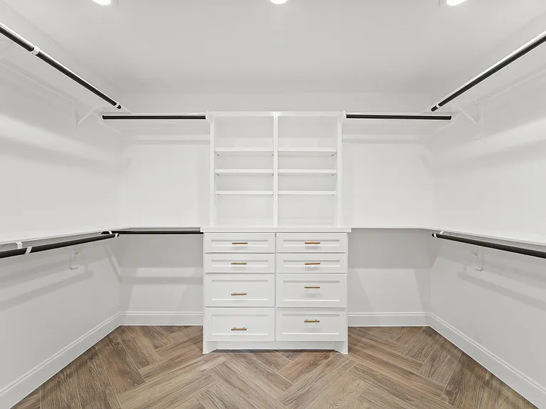 10722 Lynbrook Dr — Photo 18