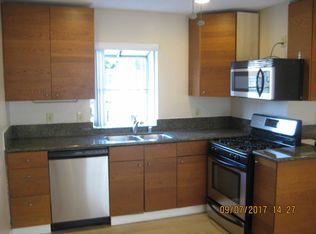 625 W 8th St APT 2, San Pedro, CA 90731