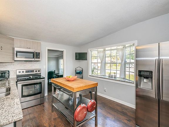 3rd image of 3106 W Ballast Point Blvd