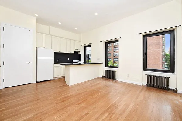 Rented by Optimar International Realty | media 18