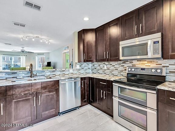 5th image of 1412 1ST Street N #101