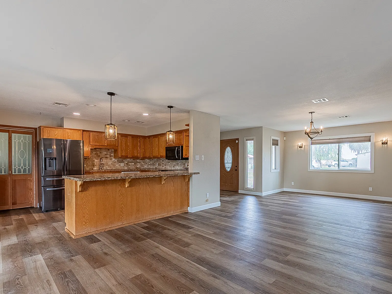 4 bed, 2117 sqft, $2,200 — Photo 4