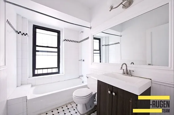 Rented by Zumper Inc | media 24