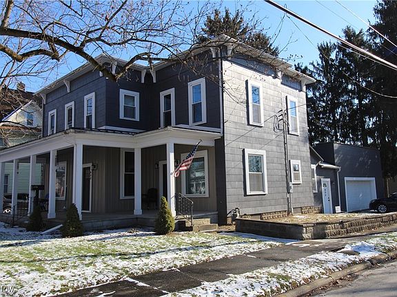 2nd image of 822 W Market St