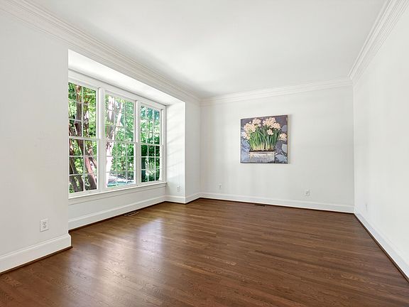 2nd image of 2721 Glassman Ln